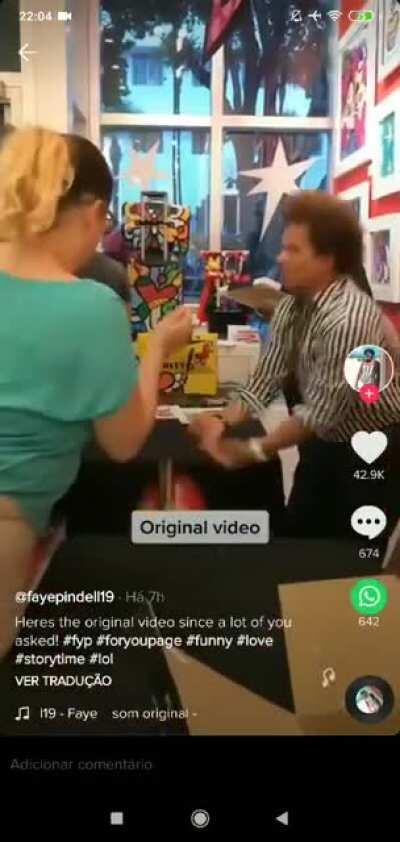 Romero Britto, a famous artist, went to this woman's restaurant and treated staff badly. She went to his store, bought the most expensive piece and threw it on the floor in front of him. He died inside.