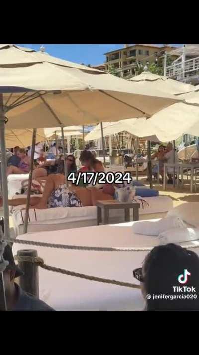 American expat has a problem with music on the beach in Mexico