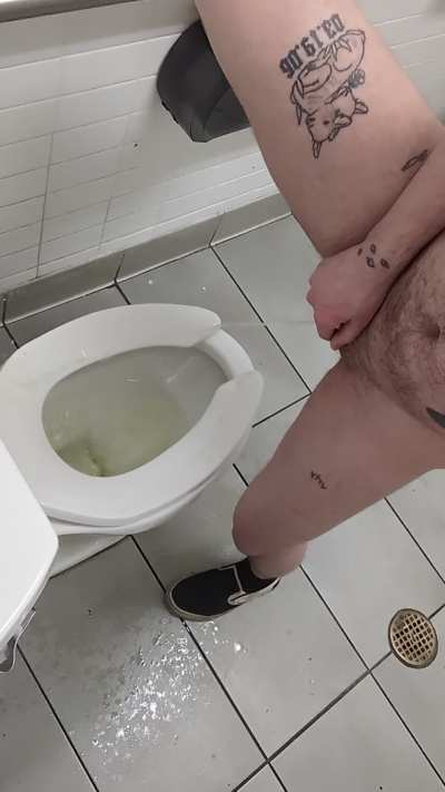 ftm pissing all over public restroom