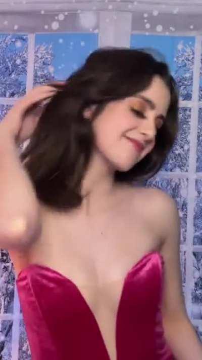 Laura Marano