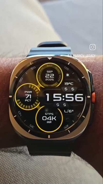 ZEKROM Remastered watch face available on Facer