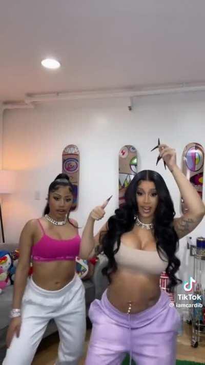 Ion give a fuck if they was real sisters🤣🔥🔥