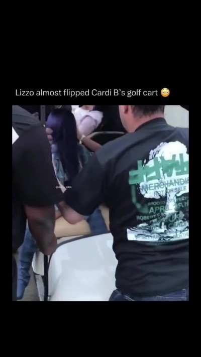 Lizzo flipped the cart