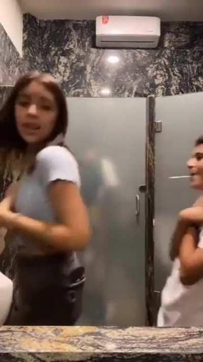 Gives a whole new meaning to crappy design.