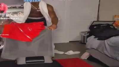 Ts got a nigga weak yo😭