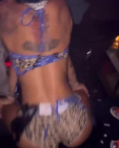 coi shakin that ass per usual