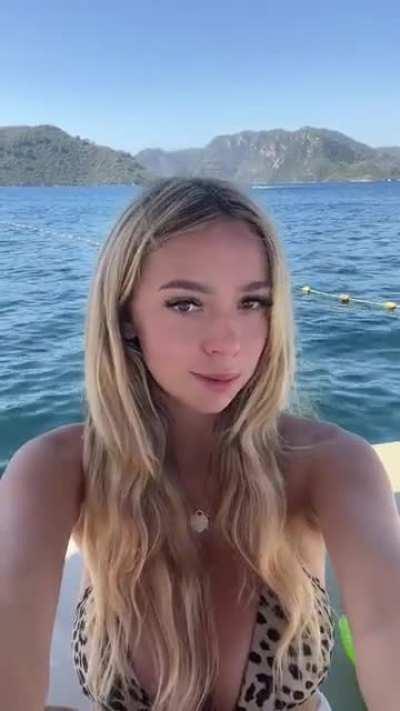 I love blondes 5 IRTR