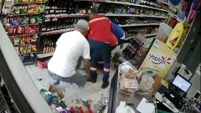 A robber has it coming in Dominican Republic