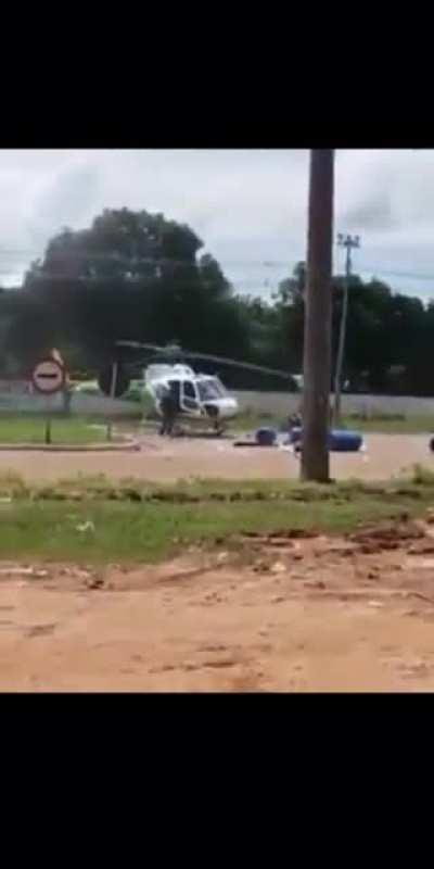 How do you not notice a helicopter that has landed on the road
