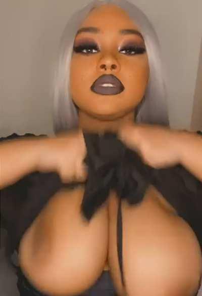 Big Titty Goth Blasian GF, anyone? OC