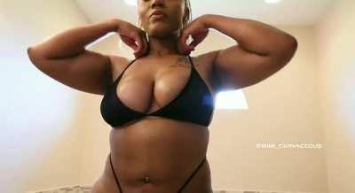 Thick and fine asf😍