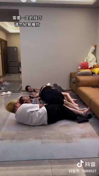 好玩是好玩，就是有點費朋友。