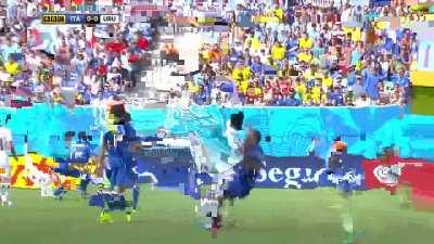 10 years ago today, Luis Suárez bites Giorgio Chiellini in Italy-Uruguay at the 2014 World Cup. Suárez was later handed a 4 month ban from all football activity