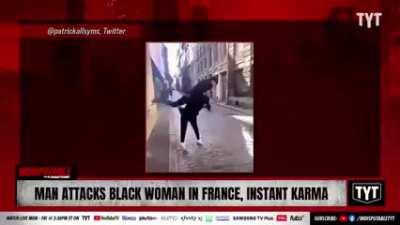 Woman attacked by man, and bodyslams him in France