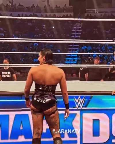 Rhea’s taunt 👋 🍑