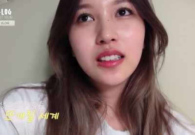 210323 - Mina and all her moles