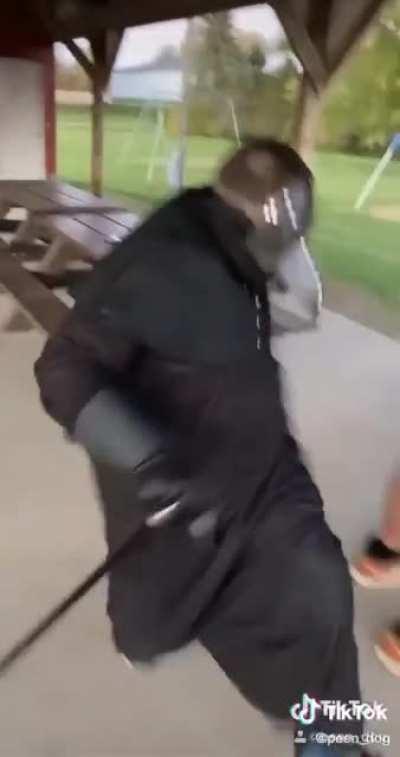 Bloodhound mains leaving a fight after wiping an entire squad.