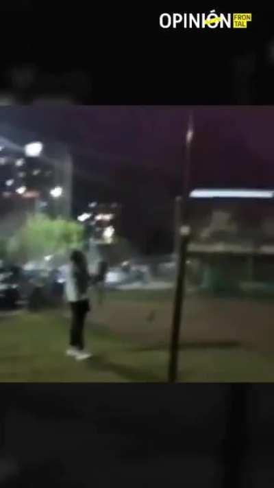 Fuerte Apache: Festejan la detenci&oacute;n de un polic&iacute;a que les cobraba "peaje" para vender drogas