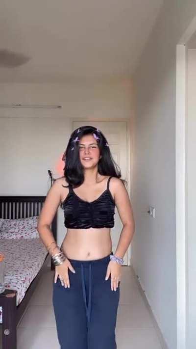 Roshni Singh 🤤🥵