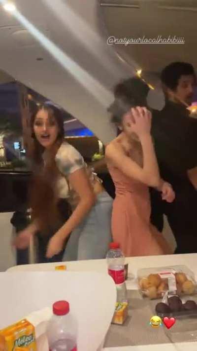 fuck this bitch is wild