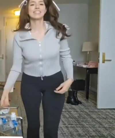 I’m so jealous of her hips