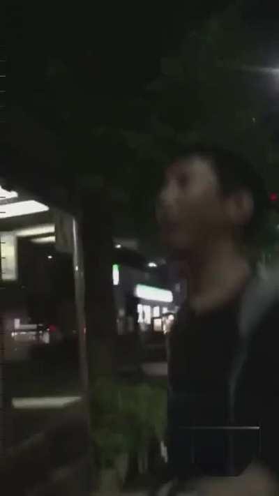 Dude gave him 6 free shots before laying him out with just one