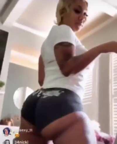 her videos in slo-mo are better.