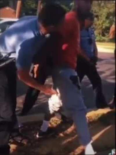 Only in GAYTL even the cops sweet