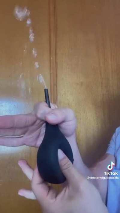 Para que su chica o trapo se prepare. Usen condón