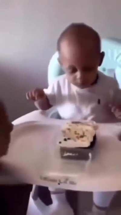 Cake smash... even on an infant?