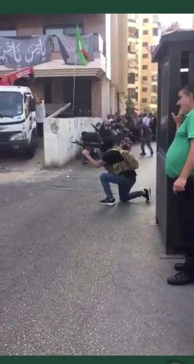 Choosing a premium spot in an urban battle