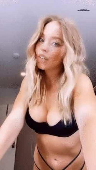 Sexy in Lingerie (GFY)