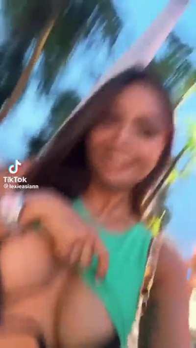 @lexieasiann