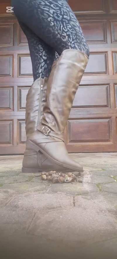 Pre-made available. Want to see more of these riding boots? 😏