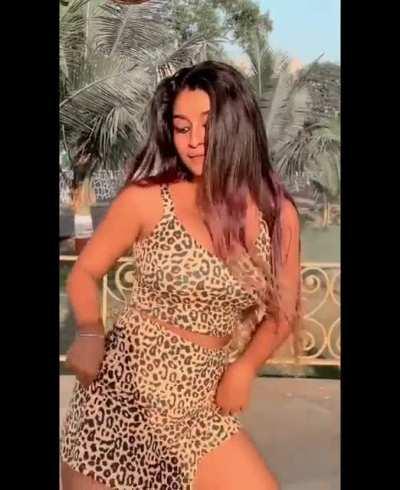 Suhana Khan is a snacc 🔥😆