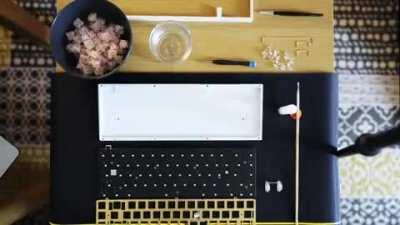 My first ever build, a peachy KBD67