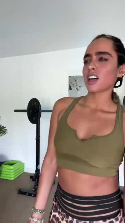 Sommer getting lit in her gym | TikTok August 2023
