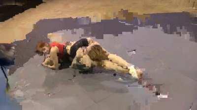 Akela makes Foxy tap