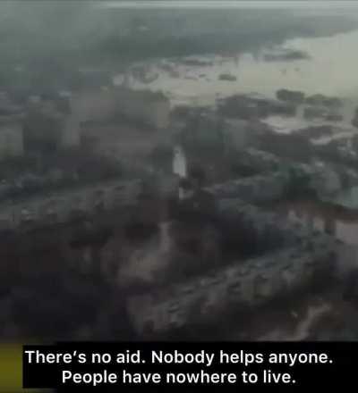 Если бы не потоп, они так и не поняли бы, что им с телевизора постоянно врут, врут нагло и не краснеют. Врут обо всем, врут про стабильность, врут про экономику и врут о причинах войны против украинского народа. Надеюсь, они прозреют...