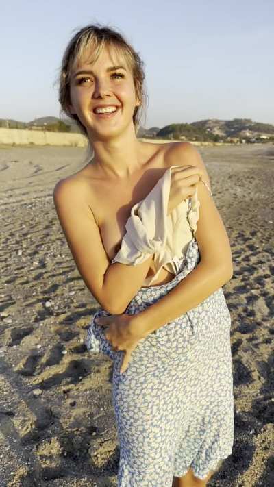 Funny and naked swimming accidentally was caught 