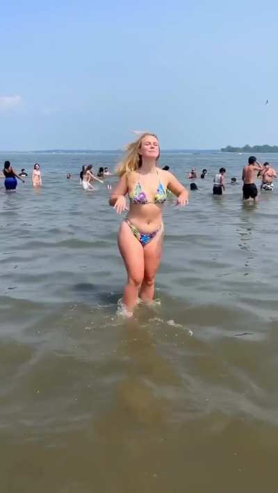 66‾ǝsoɹ‾ǝᴉuɐlǝɯ