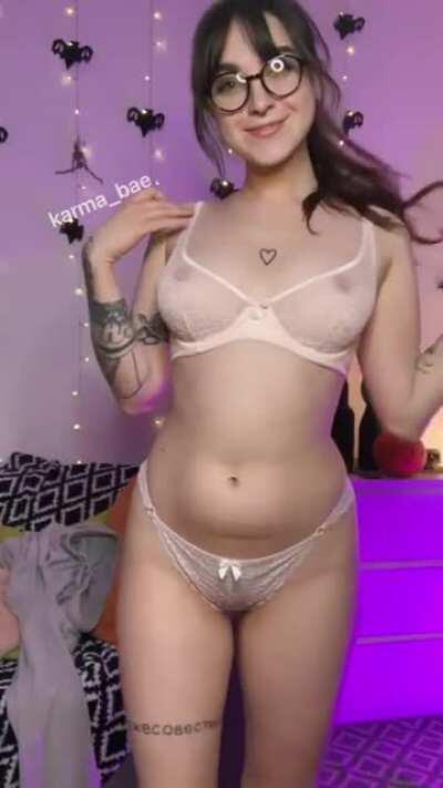 Meeting your parents outfit VS chilling at home w you outfit😉