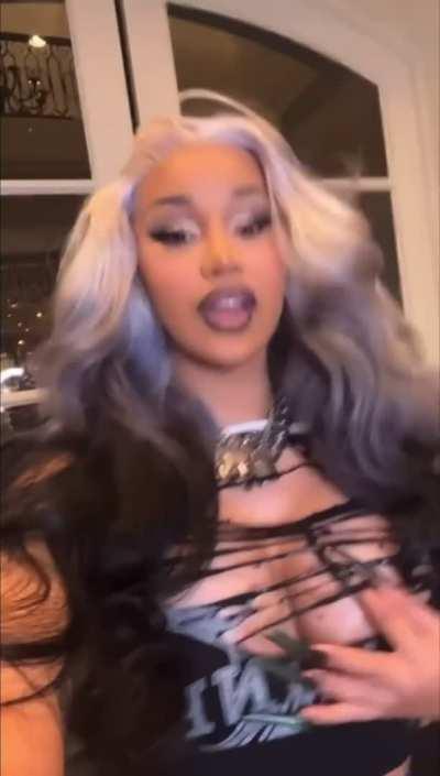 Cardi B Nipslip
