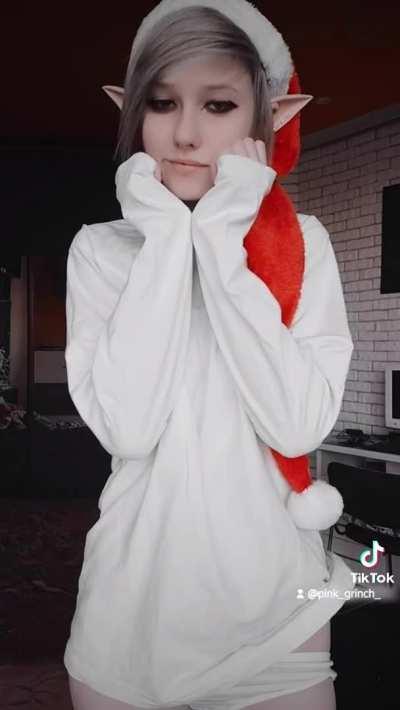 You've been good this year ... so santa decided to loan you his best elf!