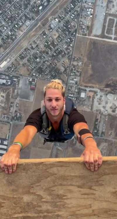 Playing chicken with the 🌎 🖤