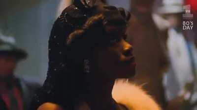 invest in *shawtys like a melody in my head That I can't keep out Got me singin' like Na na na na everyday*