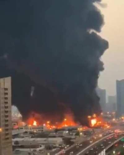 A massive fire broke out in UAE's Ajman market. This year is doomed