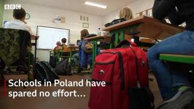 Ukrainian refugee makes new best friend at school in Poland