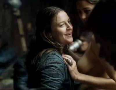 Gemma Whelan & Katie Alexander Thom in 'Game Of Thrones'