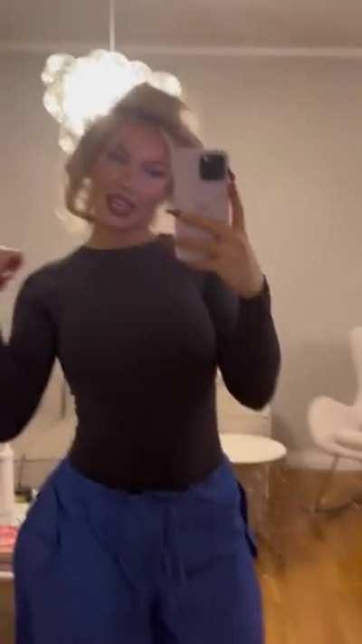 Hey, ich bin der neue mod. Einmal lesen bitte.